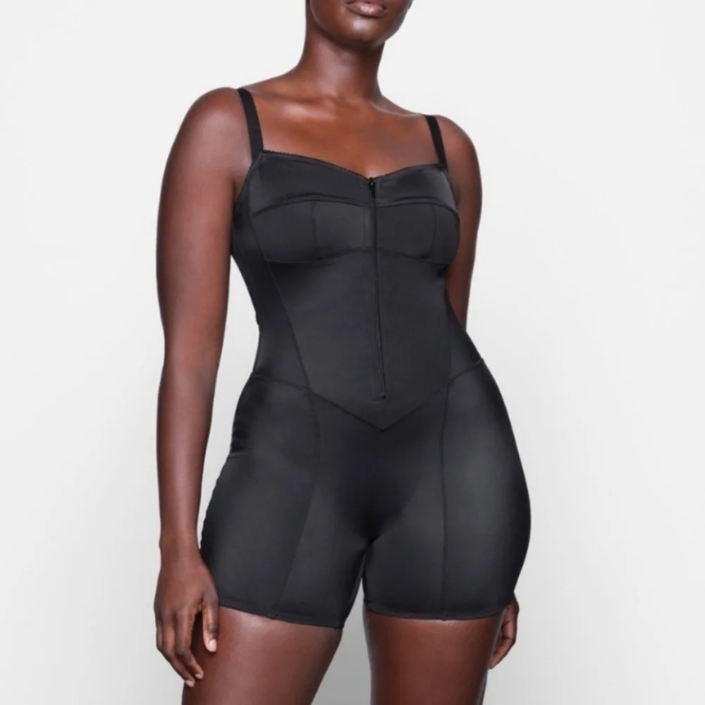 Skims Glam Onsie in Onyx Black Size 3X NWOT - Picture 2 of 15